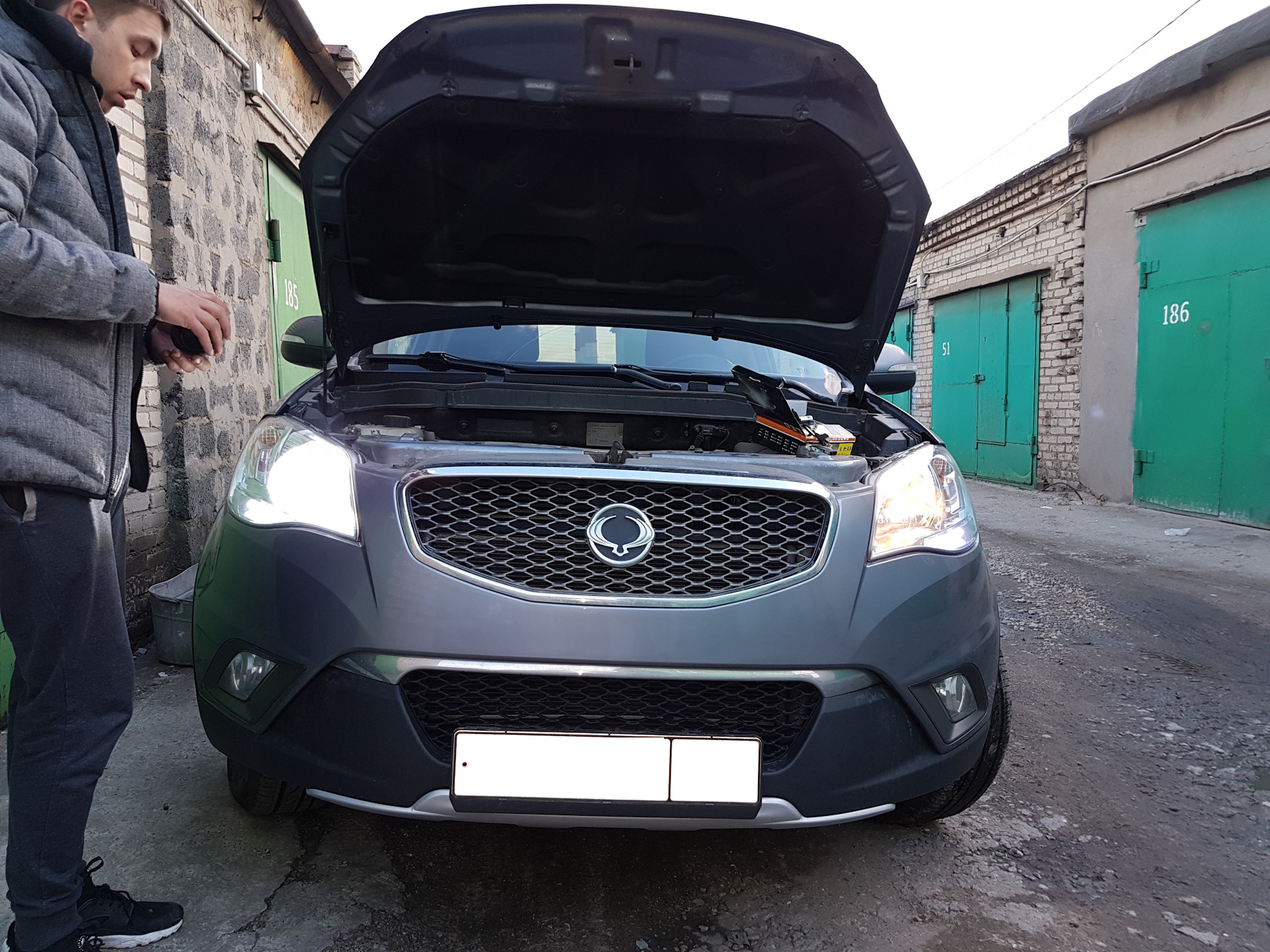 Ssangyong actyon ближний свет