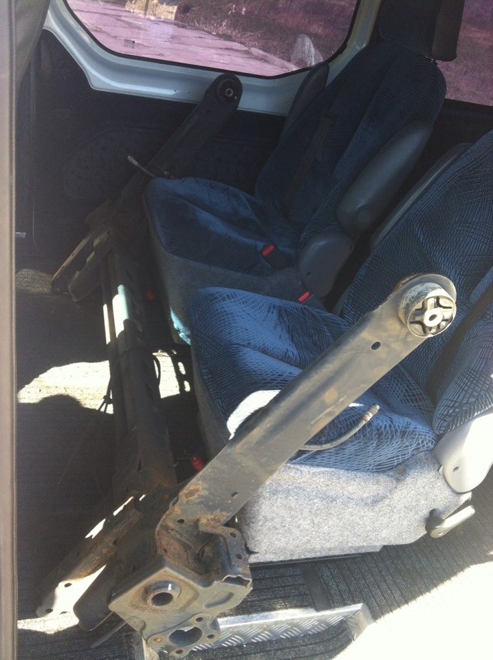 Купил балку. Завтра менять + хочу поменять тросики ручника. — Opel ...