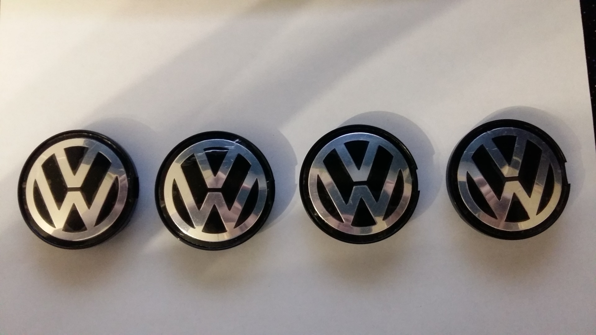 Колпачки volkswagen. Колпачки дисков Volkswagen Passat b4. Колпачок литого диска Volkswagen Passat. Заглушка Пассат б6. Колпачок для Volkswagen Passat b6 для дисков.