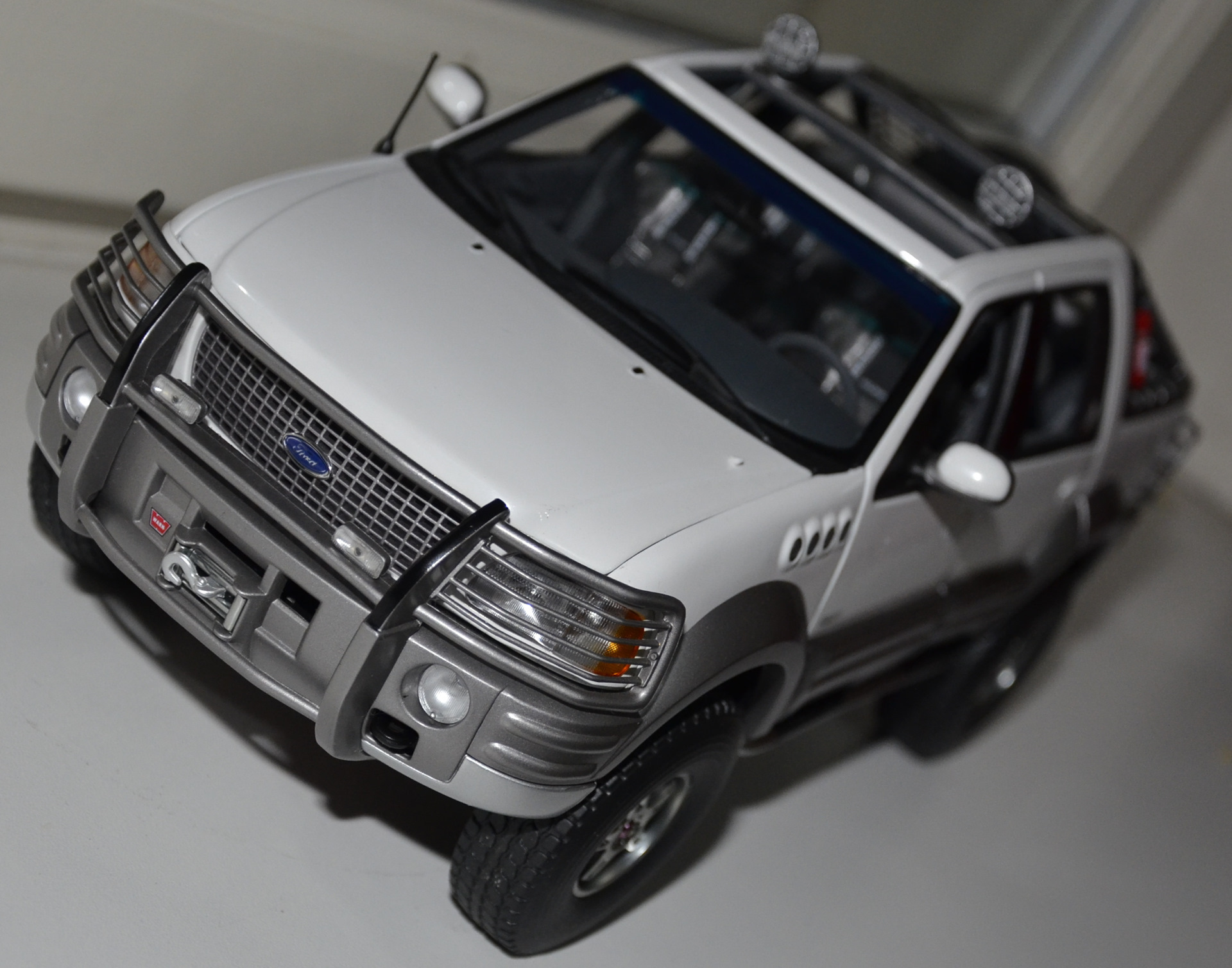 Ford Expedition Himalaya 1998 1/18 by AutoArt — DRIVE2