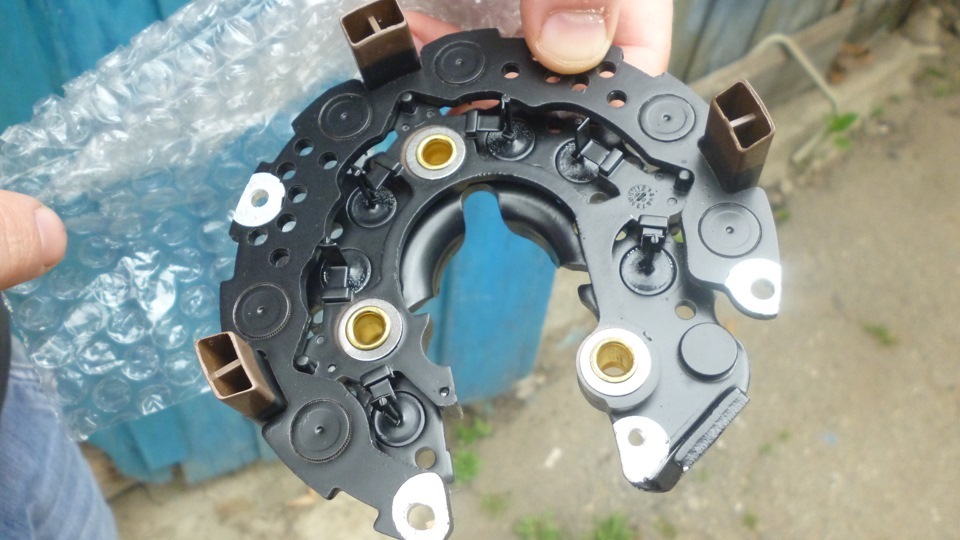 Замена сгоревшего диодного моста на генераторе CSC29 Honda Accord CL9 и ...