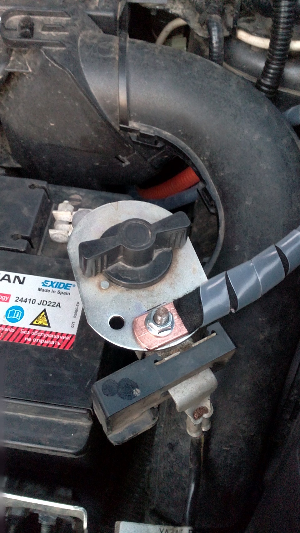 Размыкатель массы в Juke — Nissan Juke (1G), 1,6 л, 2012 года ...