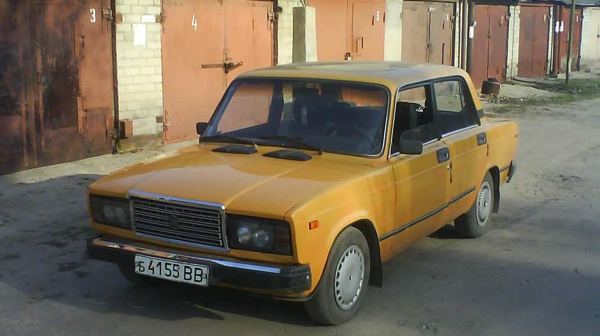 Lada 2107 1.5 бензиновый 1983 | Цвет Охра золотистая на DRIVE2