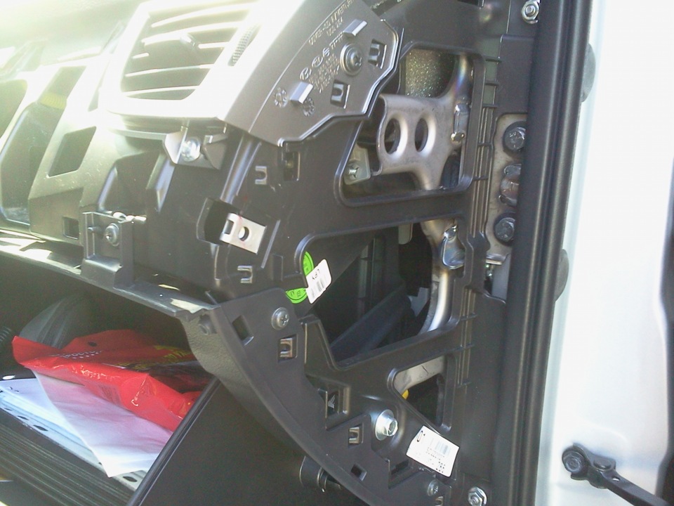 Свет в перчаточном ящике — Hyundai Elantra (5G), 1,6 л, 2012 года ...