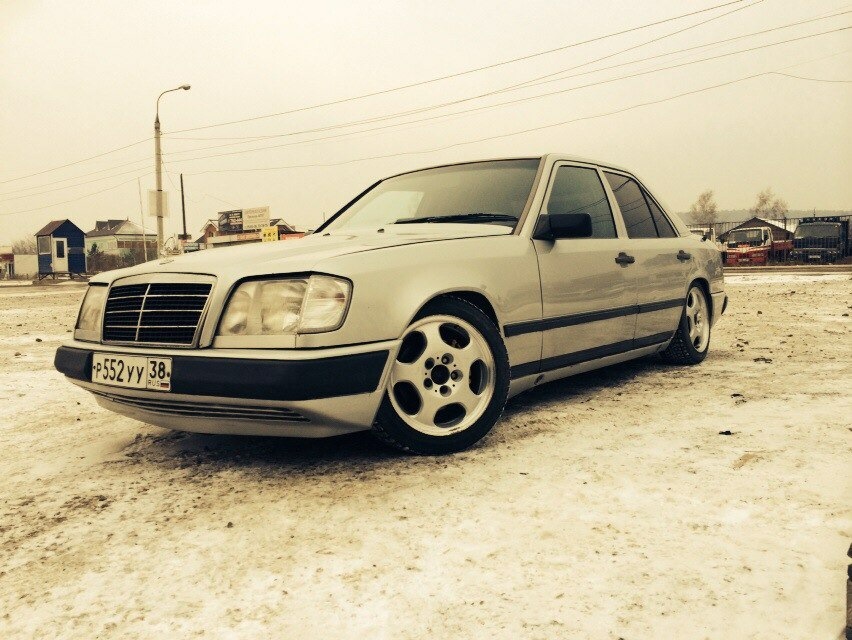 Мерс покрасили и немного уронили)) — Mercedes-Benz E-Class (W124), 2,3 ...