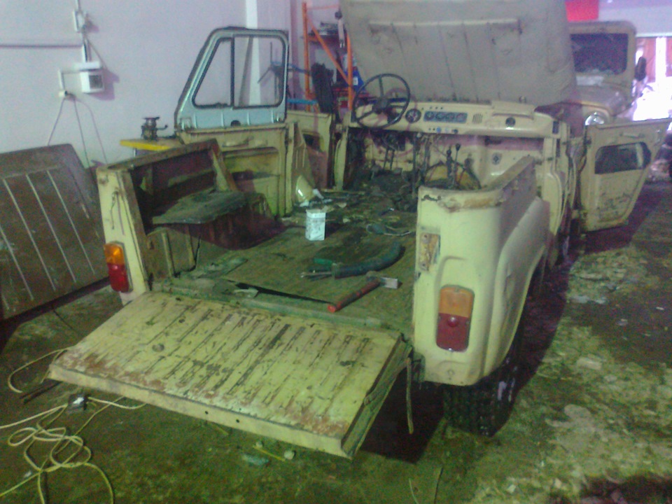 Разборка, начало, — УАЗ 469, 2,4 л, 1996 года | кузовной ремонт | DRIVE2