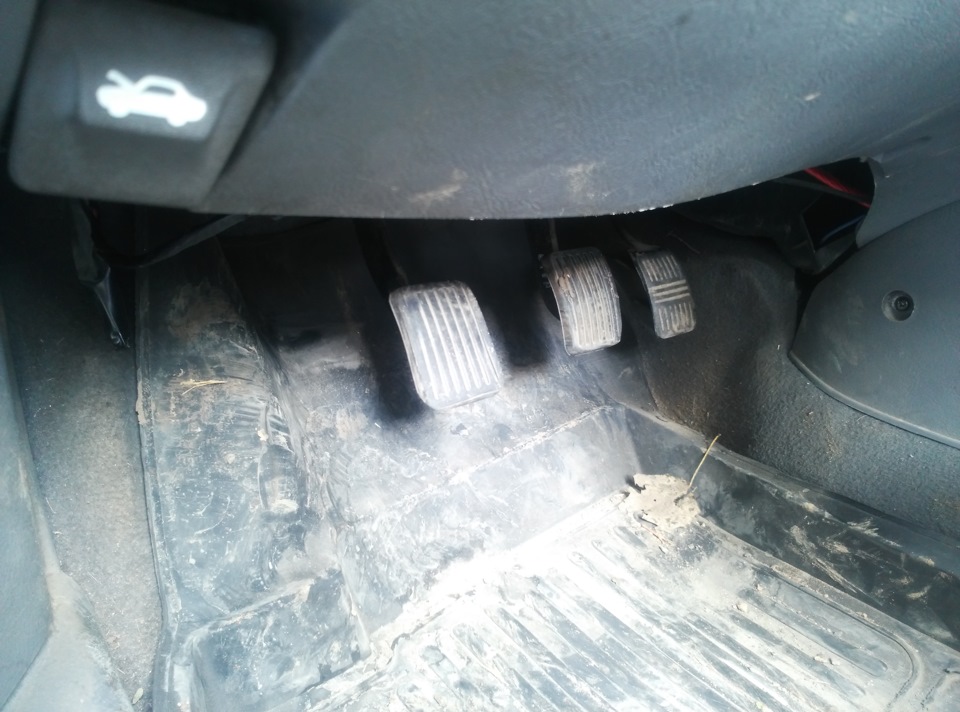 Капитальный ремонт педали сцепления. — Hyundai Accent (2G), 1,5 л, 2005 ...