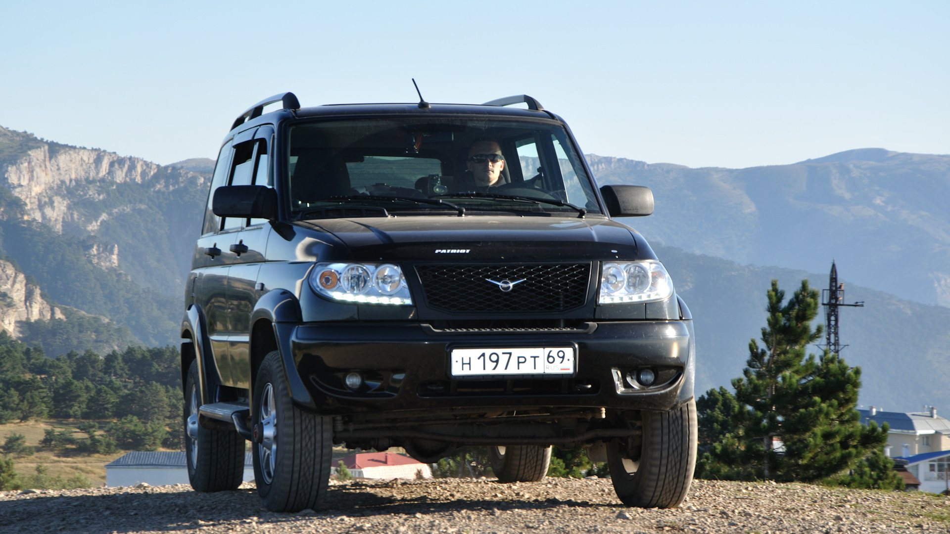 Patriot sports. УАЗ Патриот спорт. УАЗ Патриот спорт 2010. УАЗ Патриот r16. Защита бампера черная УАЗ Патриот.