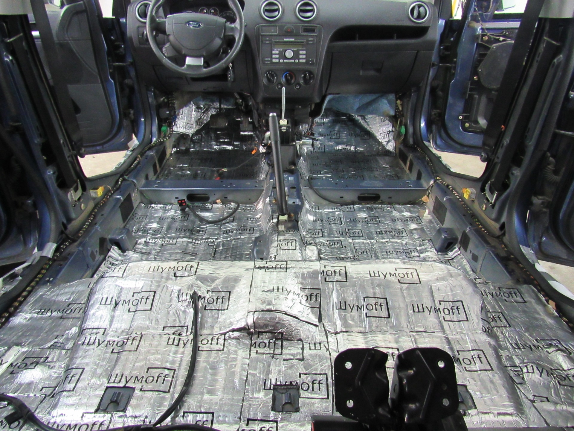 Ford fusion шумоизоляция. Шумоизоляция форд фьюжн своими руками. Форд фьюжн шумка. Шумоизоляция фьюжн. Шумоизоляция фьюжн.