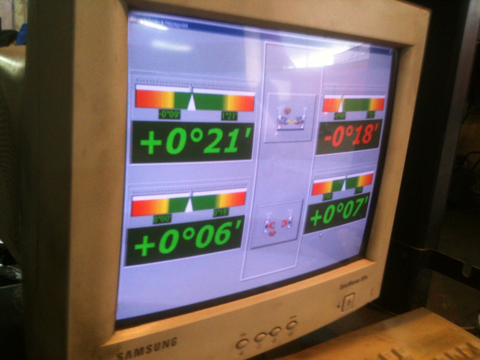 Фото в бортжурнале KIA Rio 5-door (1G). Запчасти на фото: B7001