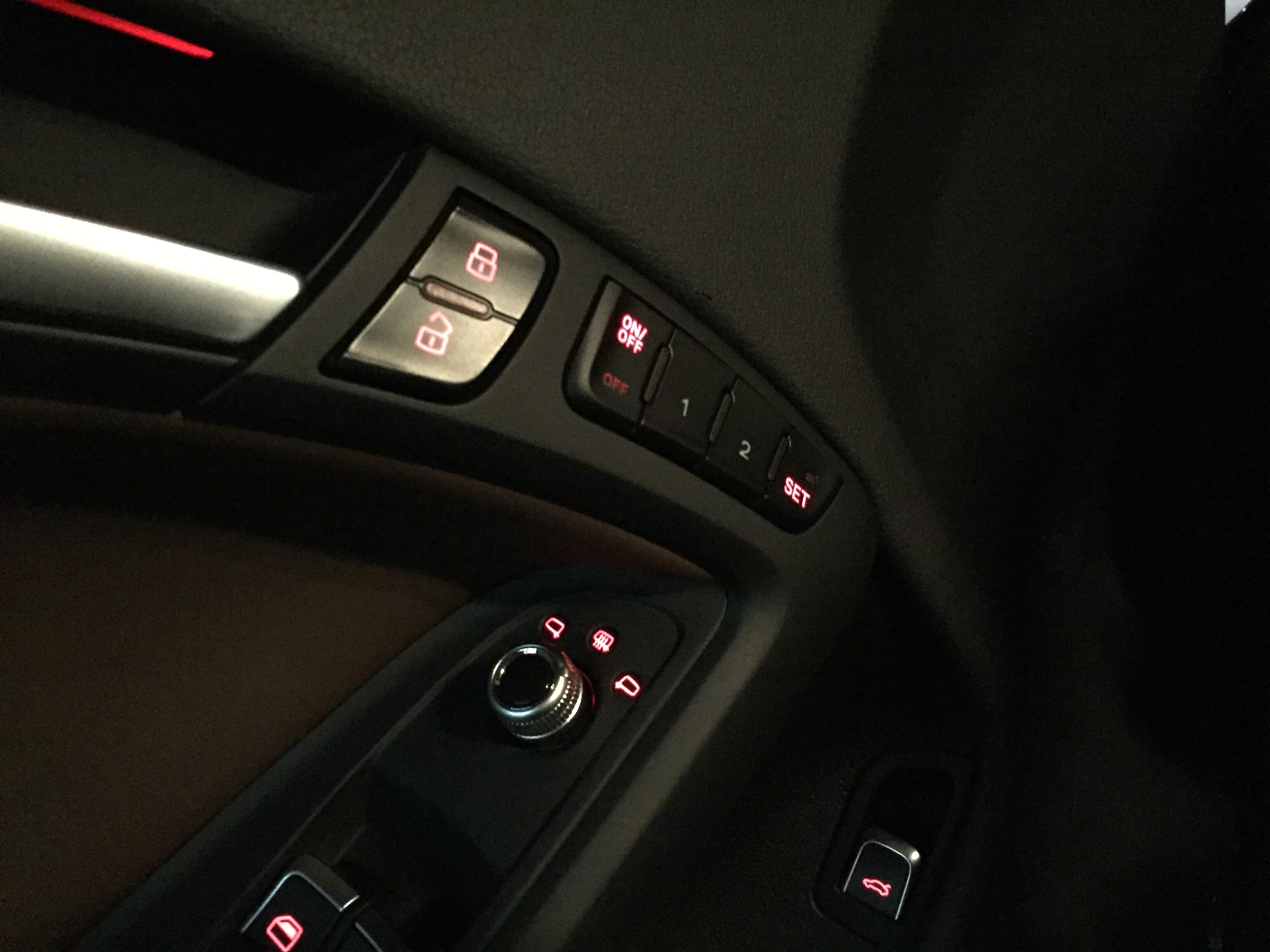 X-Trail память сидений. Подсветка кнопки памяти сидений Тойота венза. Кнопки памяти сидений Citroen c5x7. Kia k3 память сидений.
