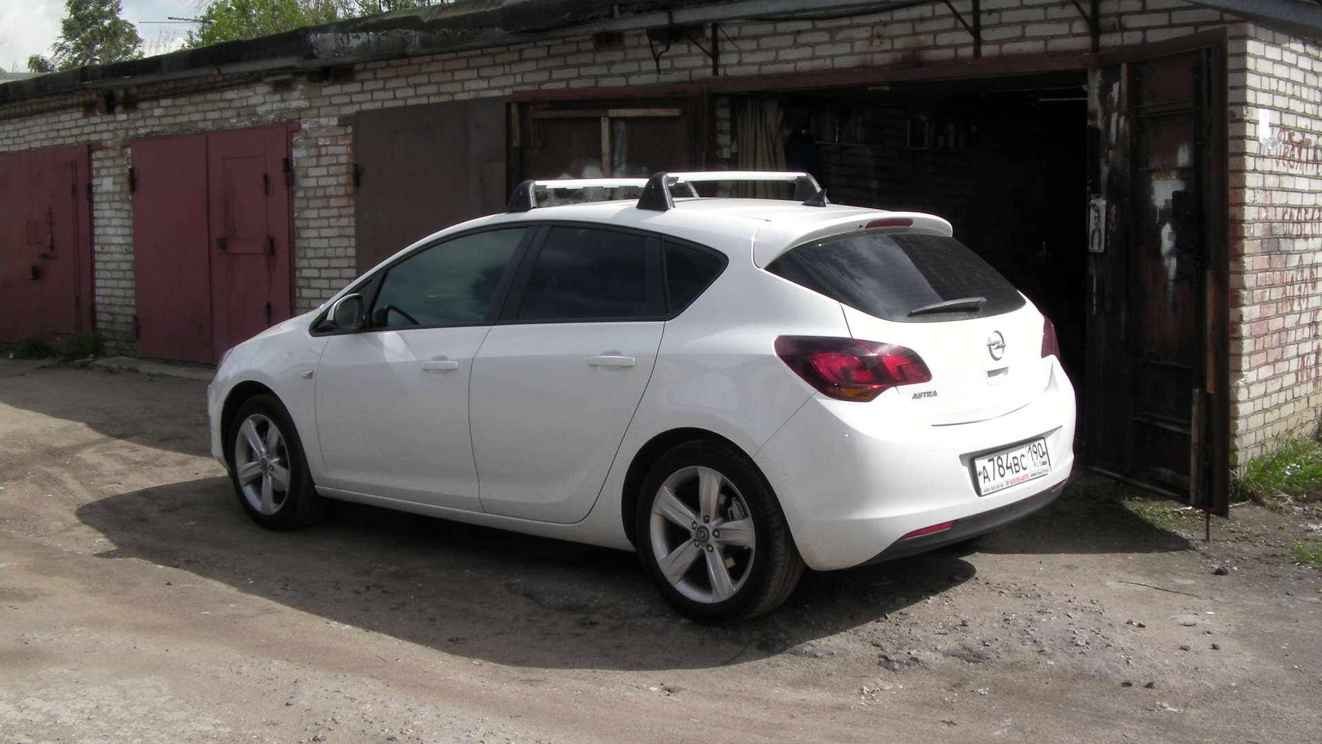 Рейлинги на крышу Opel Astra j