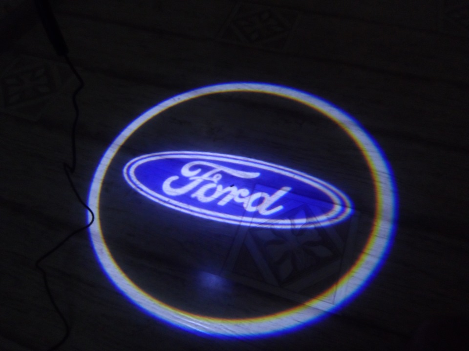 Подсветка логотипа купить. Подсветка проекция дверей Ford Focus 2. Подсветка дверей Форд Мондео 4. Подсветка дверей с логотипом Форд фокус 3 в штатное место. Подсветка дверей в боковых зеркал с логотипом Форд мондео2007.