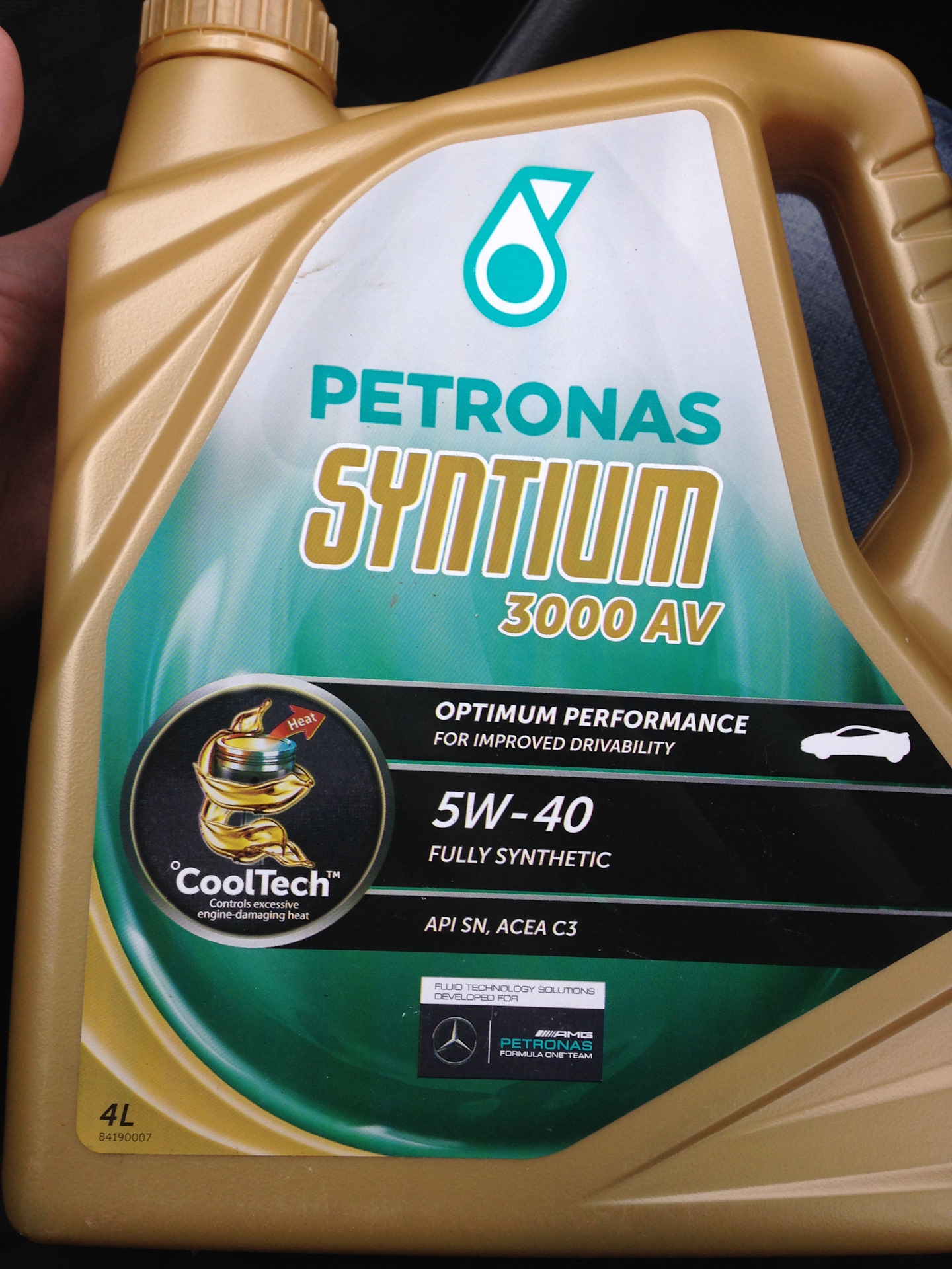 Дали масло. Petronas Cooltech.