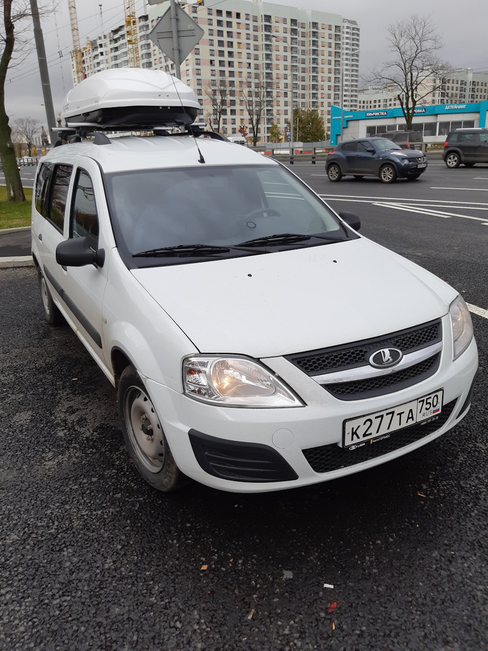 Установка багажника и автобокса на крышу — Lada Ларгус, 1,6 л, 2018 года |  аксессуары | DRIVE2