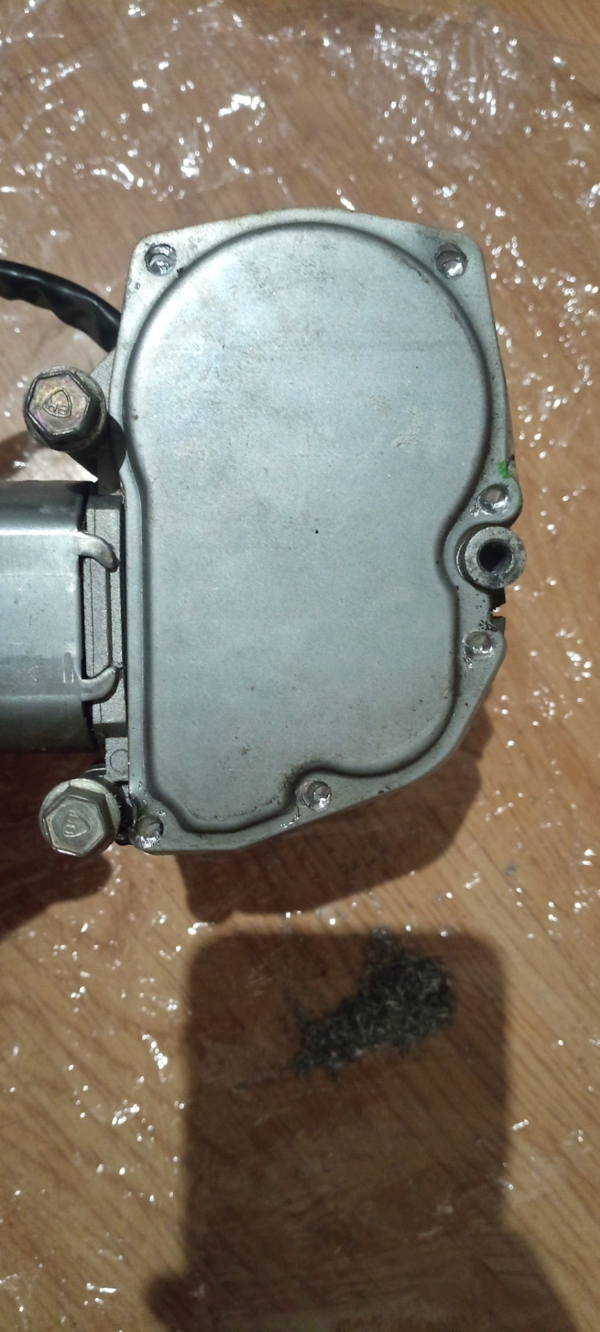 Ремонт механизма заднего дворника — Renault Megane Scenic, 1,6 л, 1997 ...