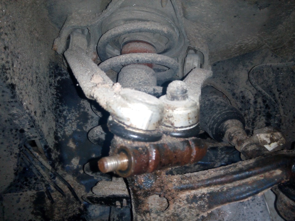 Замена передней подвески — Audi A6 (C5), 1,8 л, 1998 года | своими ...