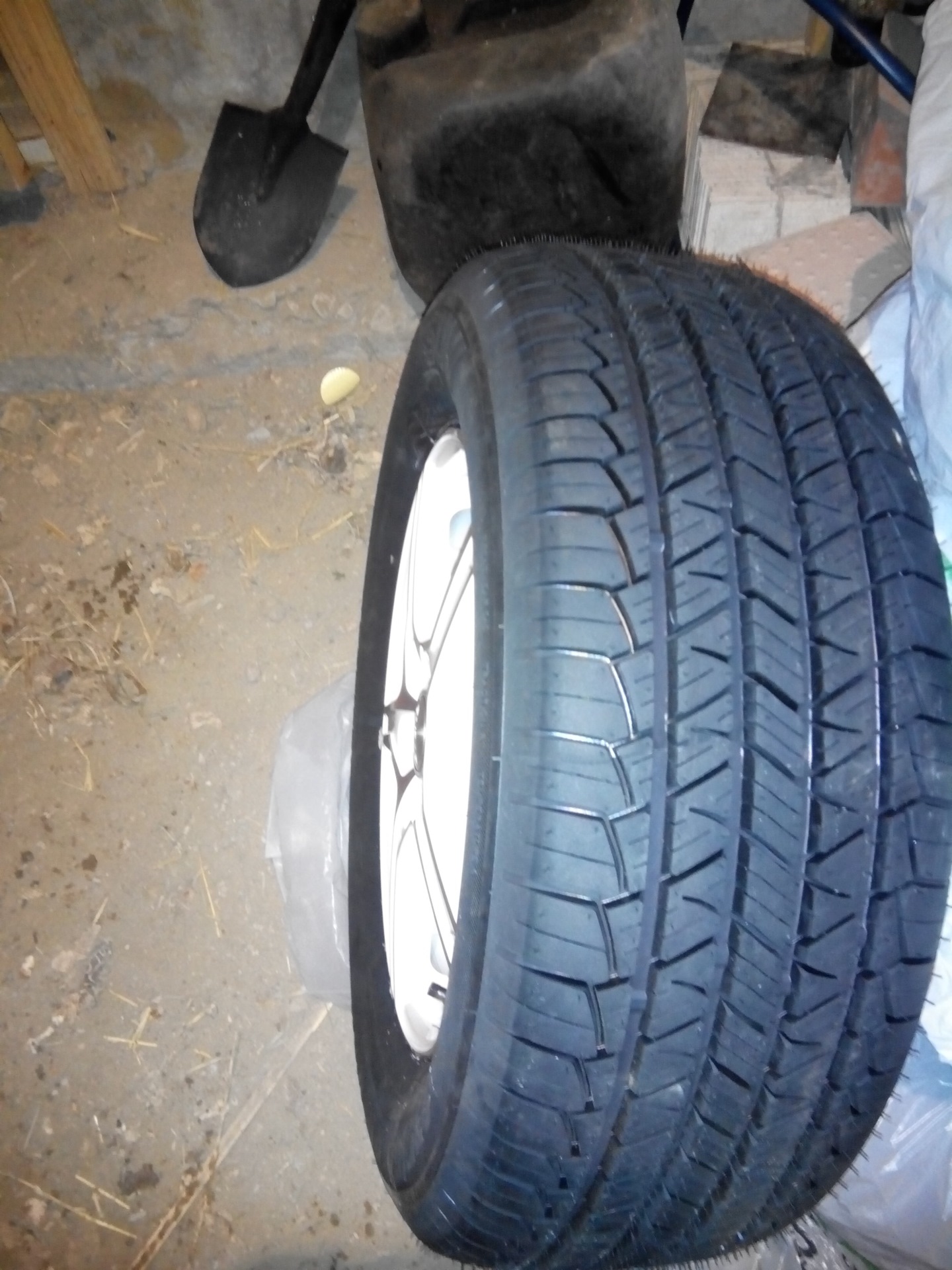 R16 шины 235. 235/60 R16 на Дастер.