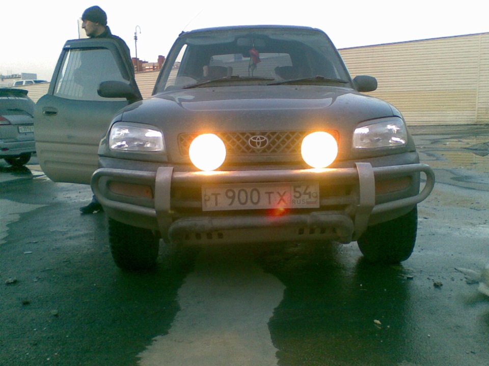 туманки ОСВАР — Toyota RAV4 (I), 2 л, 1994 года | просто так | DRIVE2