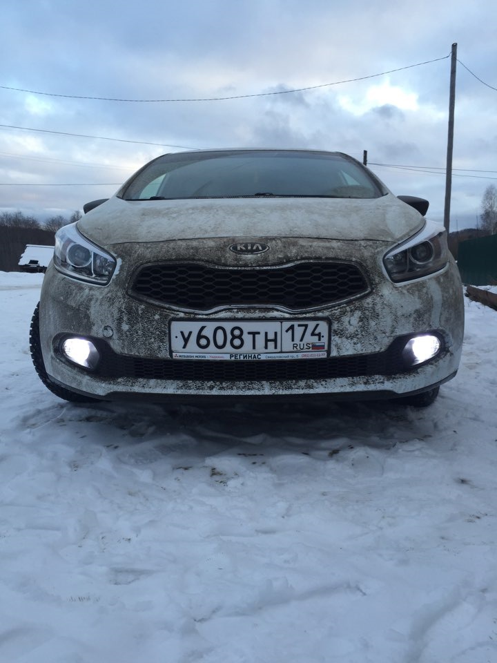 Ксенон в ближний и светодиоды в ДХО) — KIA Ceed (2G), 1,4 л, 2015 года ...