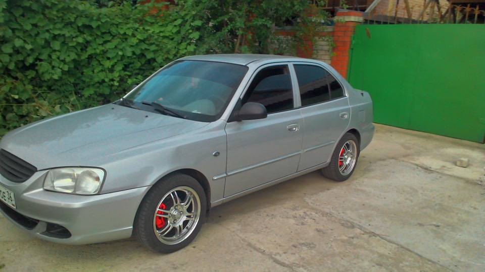 молдинг двери хендай соната тагаз. молдинг левого крыла акцент тагаз артикул. молдинги дверей хендай акцент. молдинг хендай акцент. молдинги hyundai accent 2.