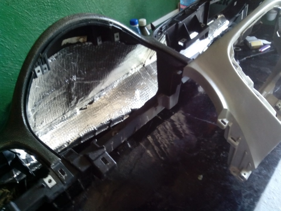 шумоизоляция пола перетяжка торпедо материалом horn — DRIVE2