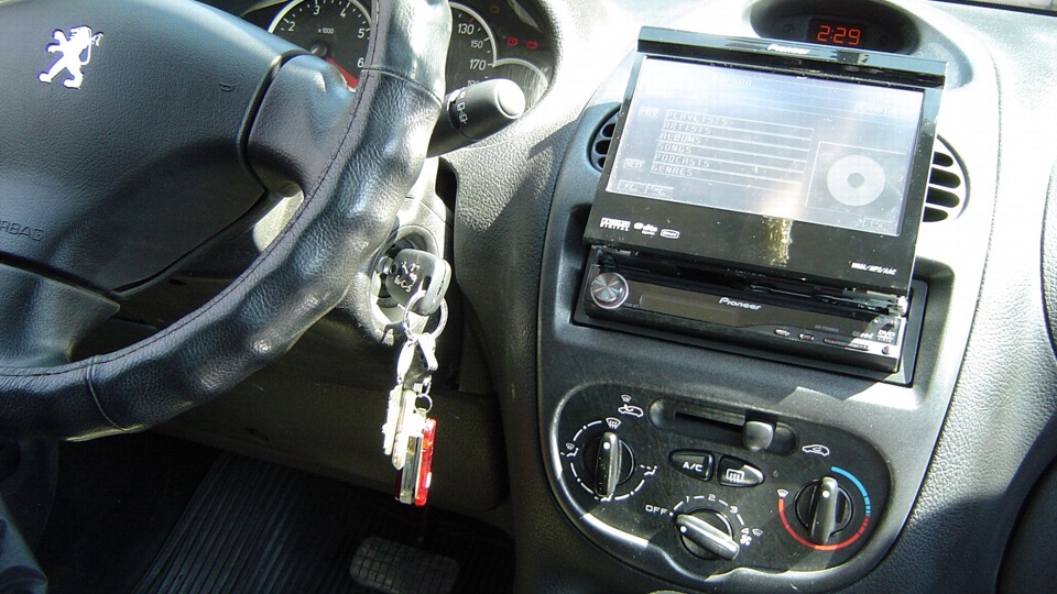 Peugeot 206 1.4 бензиновый 2009 | Пыжуля :) на DRIVE2