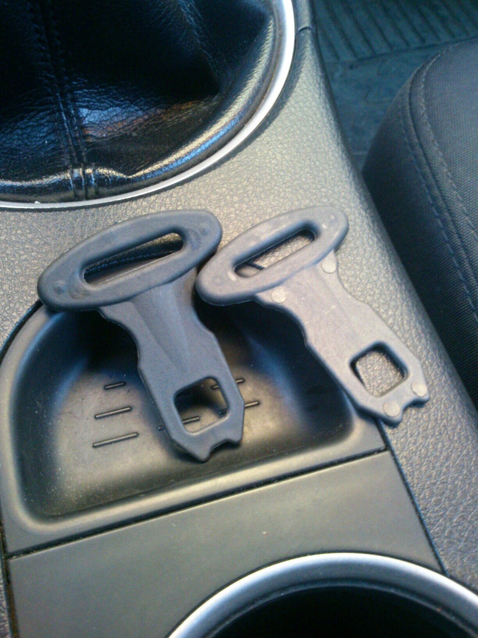 Заглушки ремней безопасности. — Subaru Legacy (BL/BP), 2 л, 2006 года ...