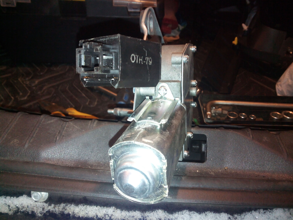 b4cad5es 960 Как выключить задний дворник на гранте