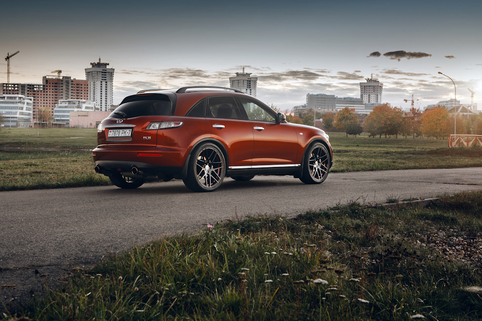 инфинити фх 35 на 22 дисках. Infiniti fx35 r22. S 50 20. монета 50 1973. Infiniti fx 35 s50 r20.