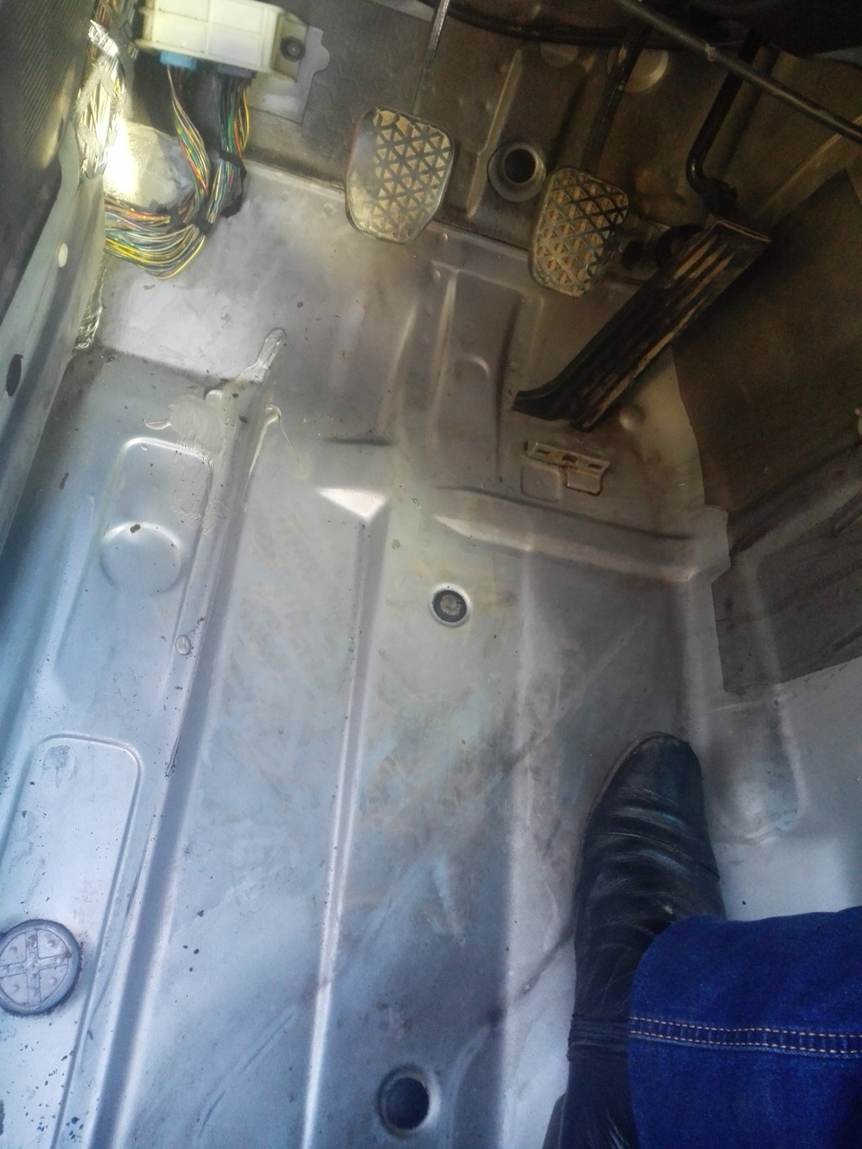 запах антифриза а утечки нет — BMW 7 series (E32), 3,5 л, 1991 года ...