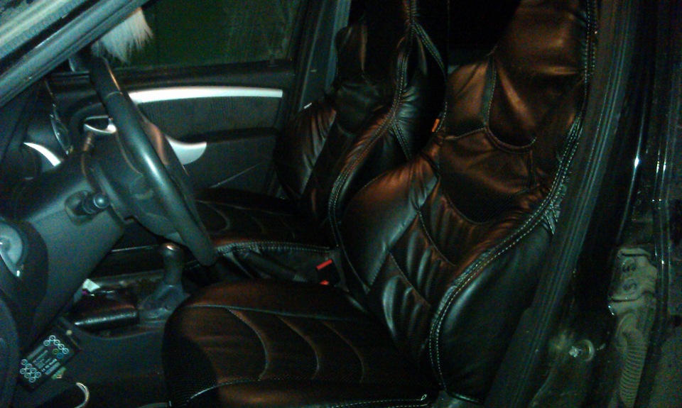 Чехлы Динас Рекаро — Renault Logan (1G), 1,6 л, 2010 года | аксессуары ...