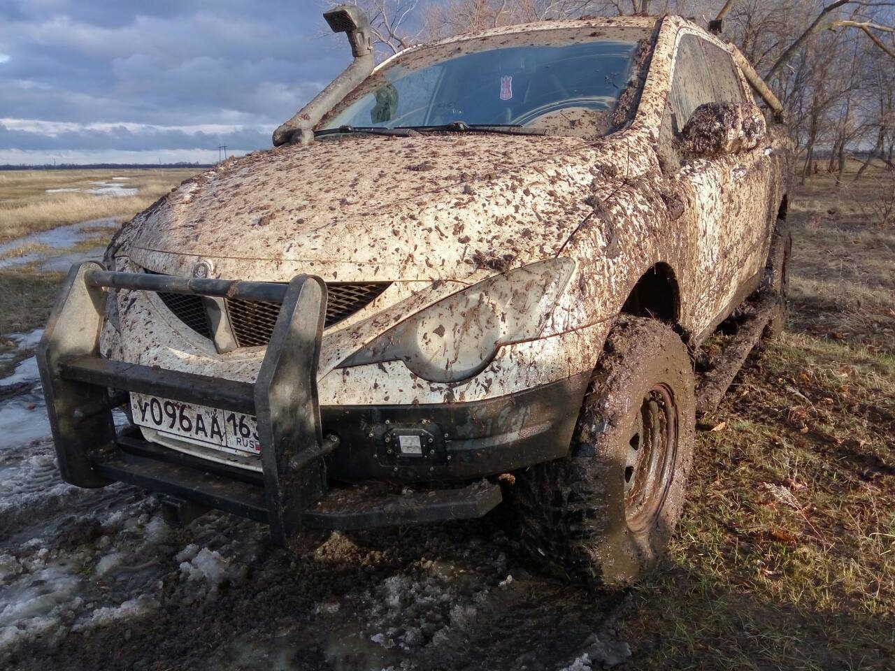 Выхлоп мне в бок =) — SsangYong Actyon Sports (1G), 2 л, 2010 года ...