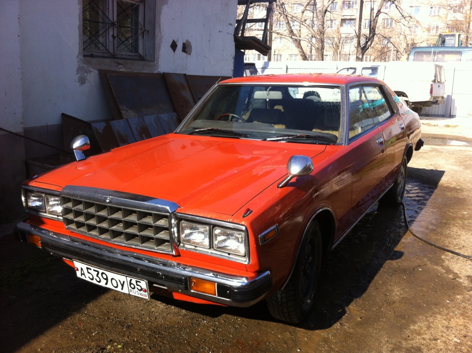 Police Toyota Nissan 1980