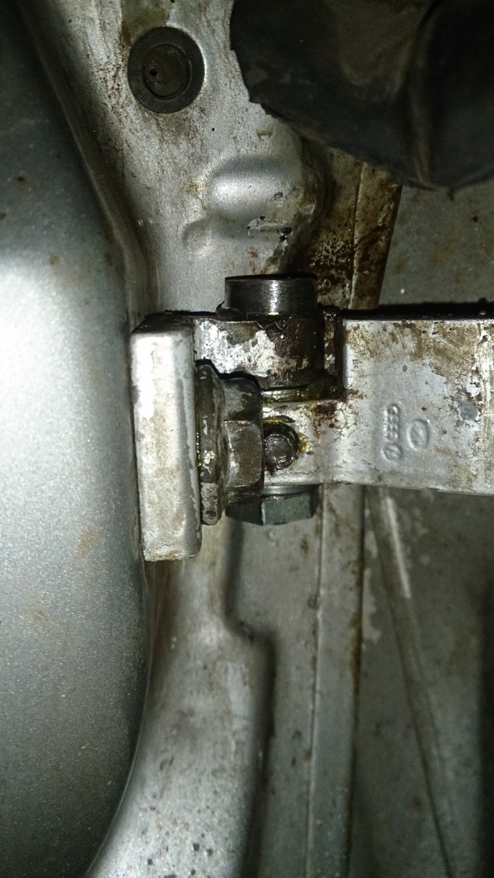 Люфт водительской двери — Volkswagen Passat B3, 1,8 л, 1988 года ...