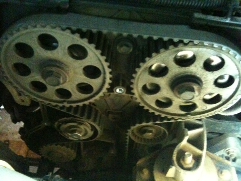 Замена ГРМ, помпы и антифриза плюс доп.помпа. — Lada Приора хэтчбек, 1 ...