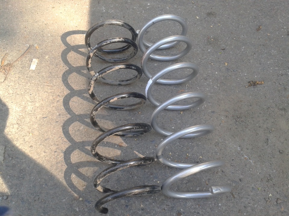 23. Замена задних пружин, увеличение грузоподъемности — Mazda Demio (1G ...