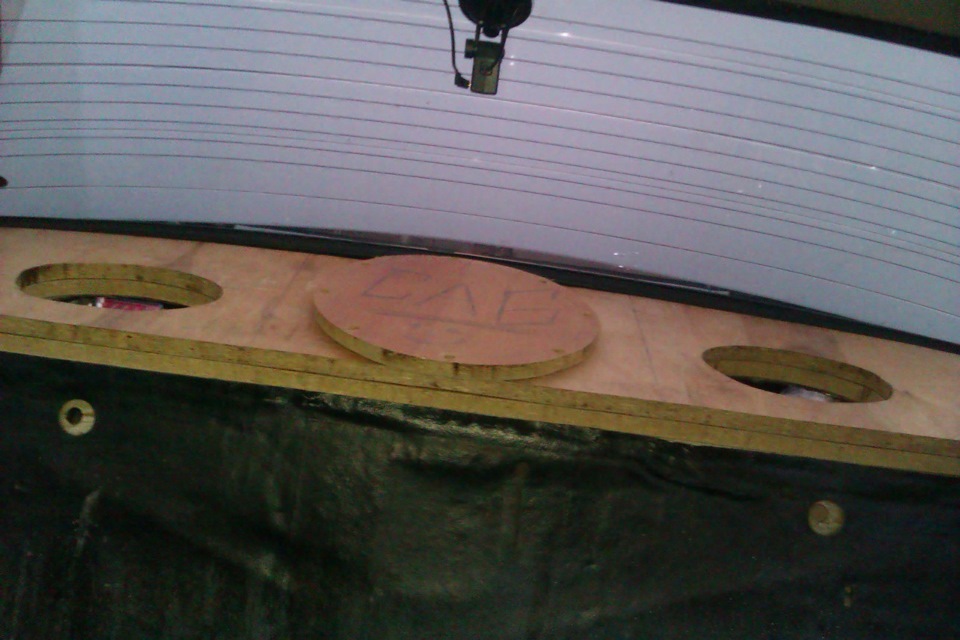 Установка саб. FRE AIR в заднюю полку — ГАЗ 31029, 2,5 л., 1995 года ...