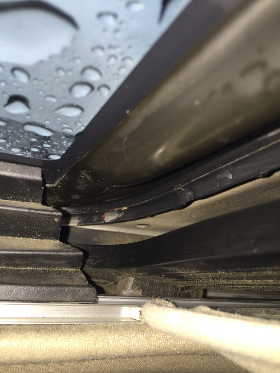 Течет люк — Lexus RX (2G), 3,3 л, 2005 года | кузовной ремонт | DRIVE2