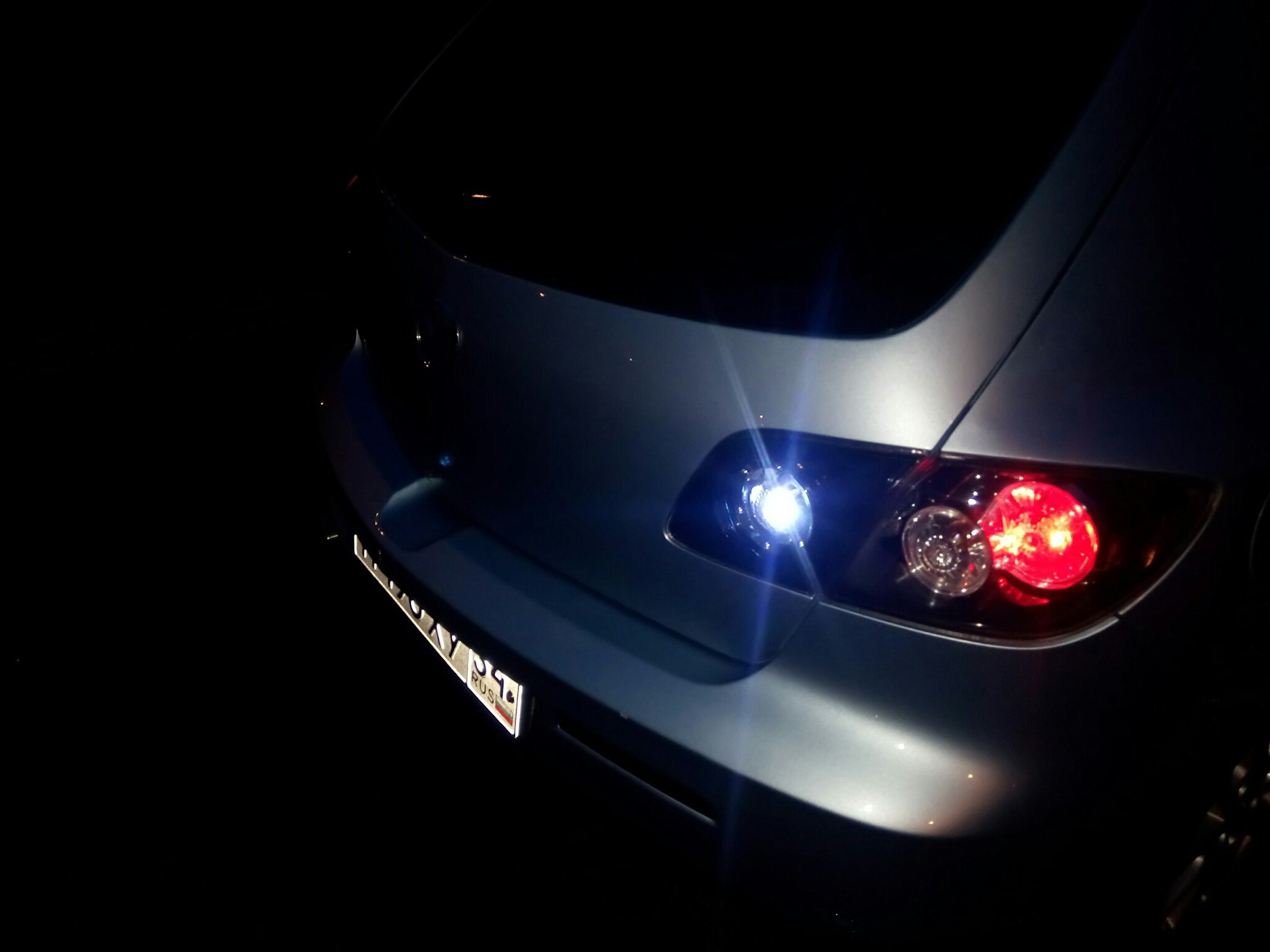 Лампочка заднего хода мазда 3 2008 хетчбэк. Задний ход мазда 3 bk. Задний ход мазда 3. Задний ход мазда 3. Задний ход мазда 3.