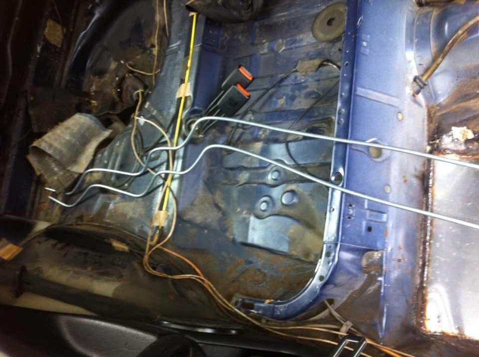 Топливные трубки — Volkswagen Golf Mk3, 1,8 л, 1992 года | своими ...