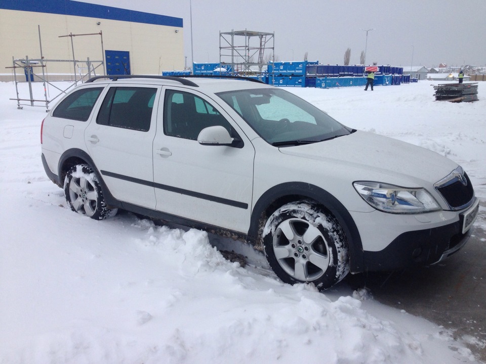 Skoda Octavia Scout a5 багажник