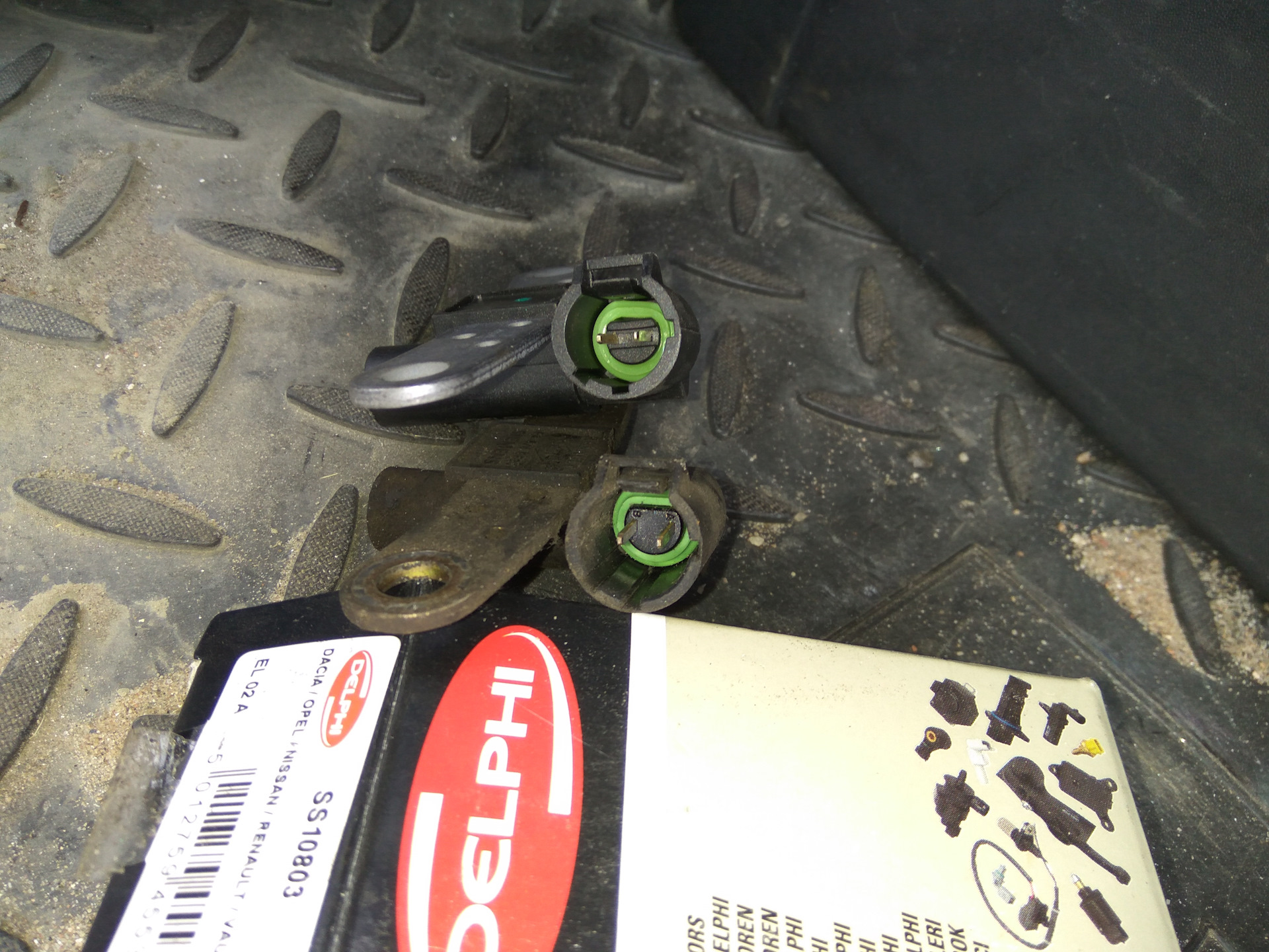 Датчик положения коленвала, или иногда не заводится. — Renault Scenic I ...