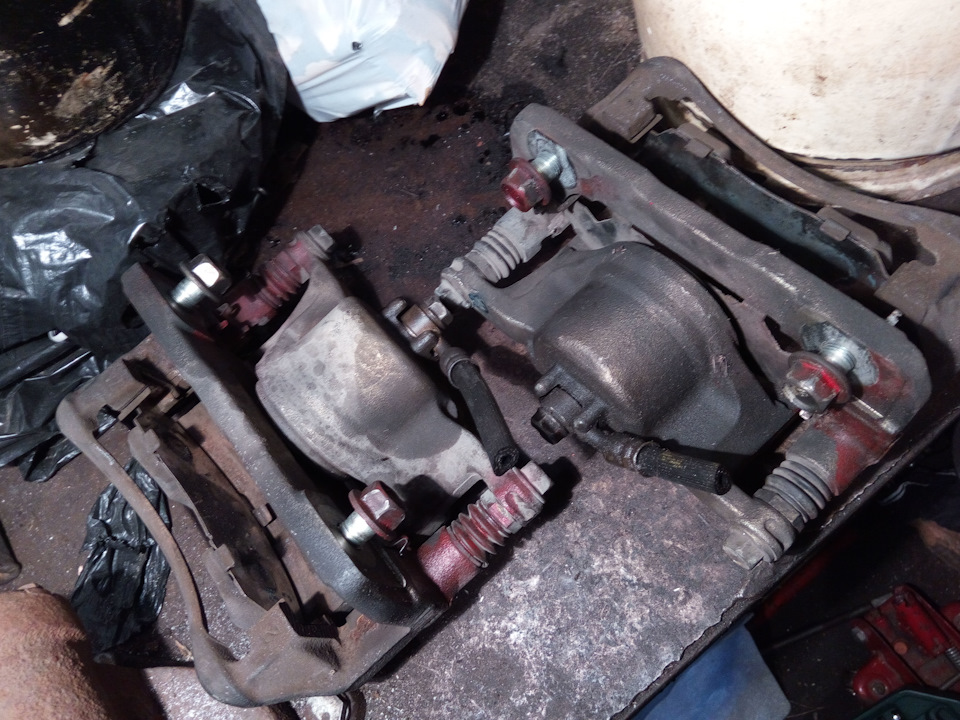 Передние суппорта + техобслуживание всех суппортов — Honda Stream (RN ...