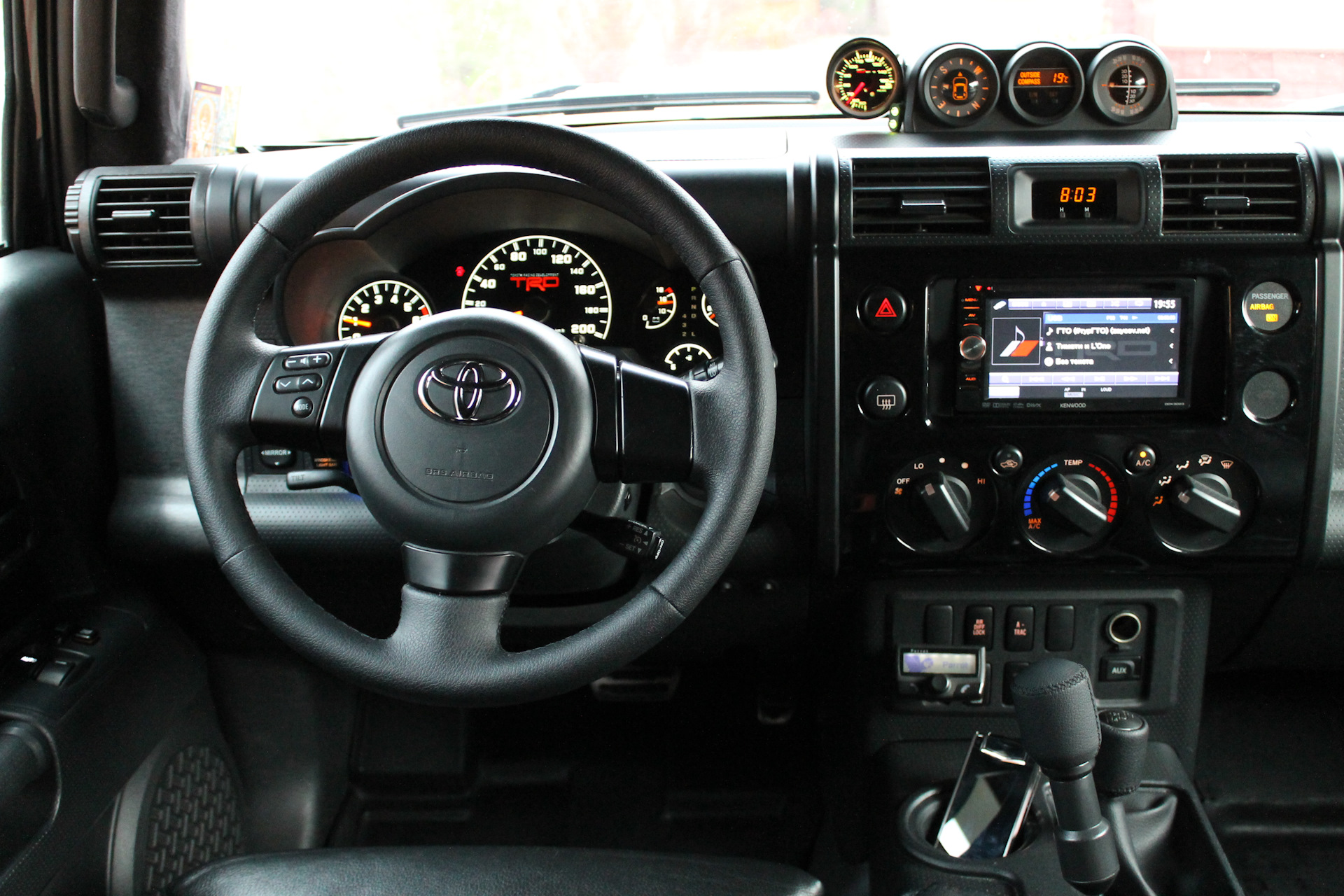 Фж юлчкжсл цхшлтптпшг шхчхс юлщвчл илшлтвь юпнж. Toyota FJ Cruiser Interior. Toyota FJ Cruiser 2008 салон. Toyota FJ Cruiser салон. Toyota FJ Cruiser 2006 салон.