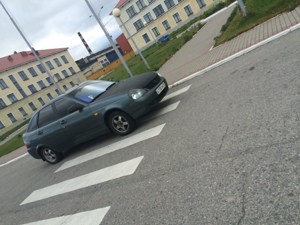 Перетонировал зад и лоб закатал в хамелеон — Lada Приора хэтчбек, 1,6 л ...