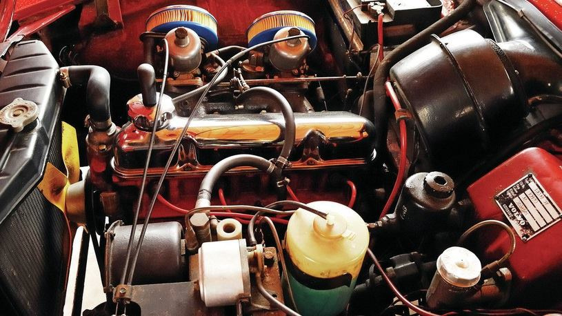 Пробег двигателя. Volvo p1800 Guinness record. Вольво p1800 5 миллионов километров одометр. Volvo 4,5 млн километров. Volvo p1800 Guinness record Muse.
