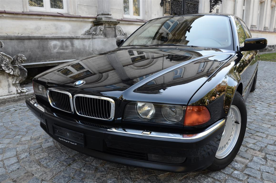 Bmw 750il e38. BMW 750il 1995. БМВ 750 il. BMW e38 750i. БМВ 750 е38.