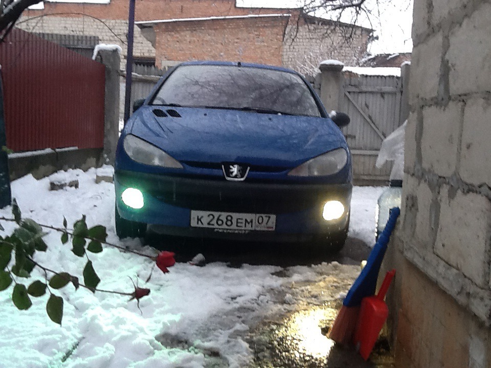 Установка новых противотуманок с ксеноном — Peugeot 206, 1,1 л, 2002 ...
