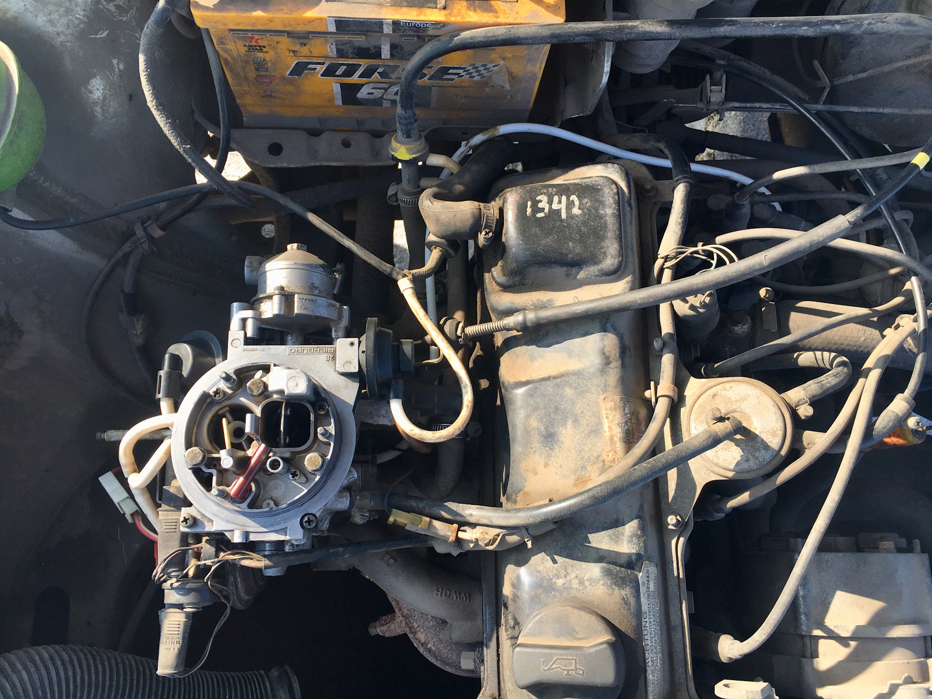 вакуумная трубка на карбюратор к 124. вакуумные трубки карбюратора. вакуумная система pierburg 2e2 golf2. вакуумная система 4s карбюратора. ауди 80 б3 1.